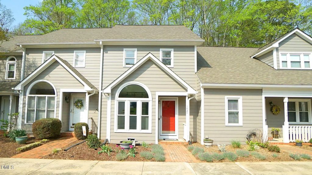 1427 Quarter Point, Raleigh
