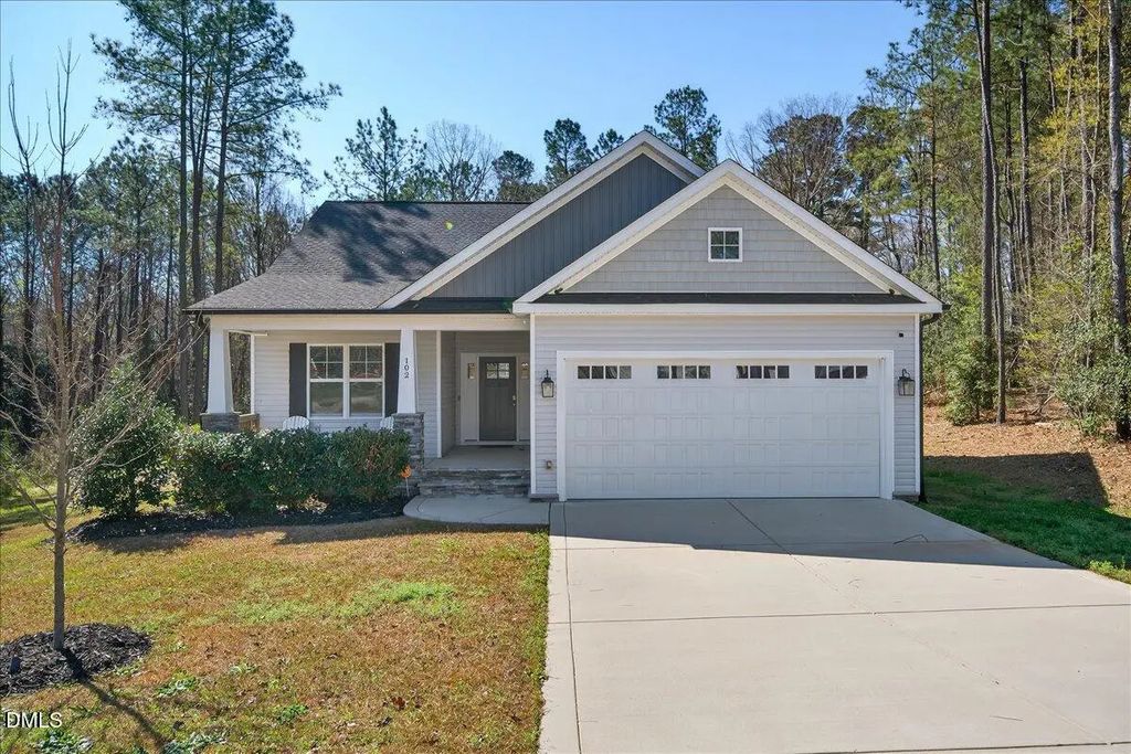 102 Linda Lou Lane, Angier