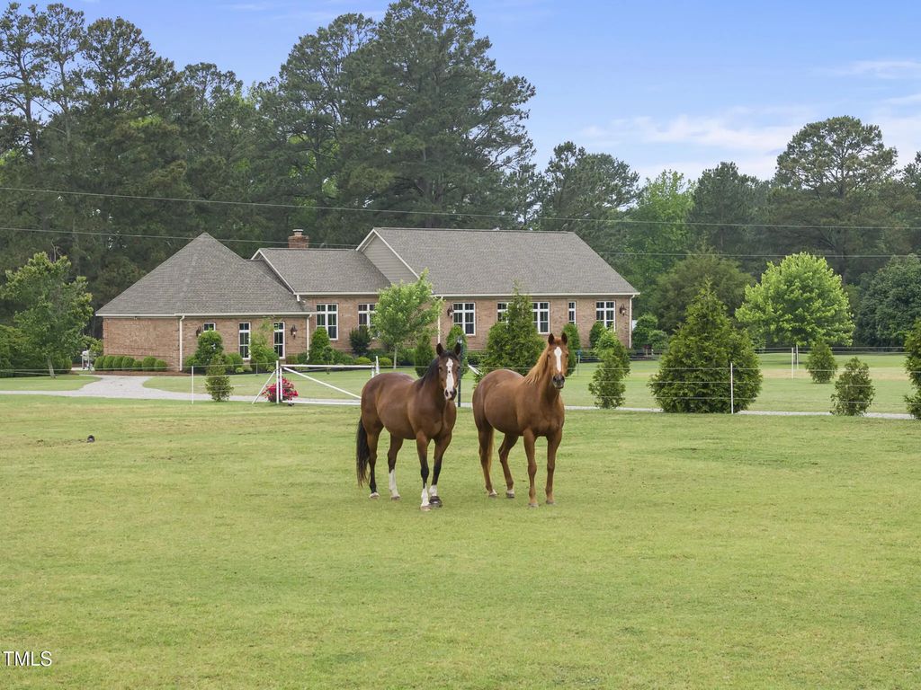 8042 N Nc Hwy 58, Castalia