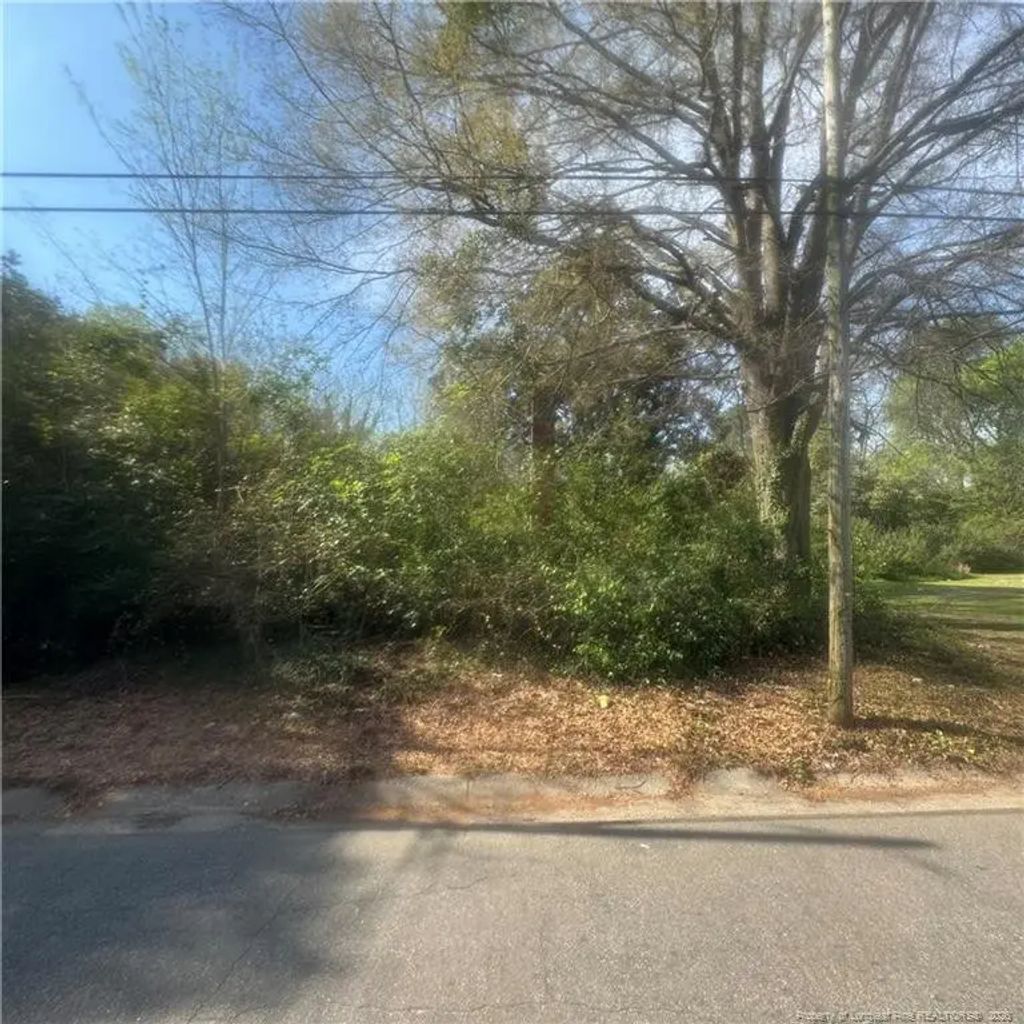 228 Gulf Street, Laurinburg