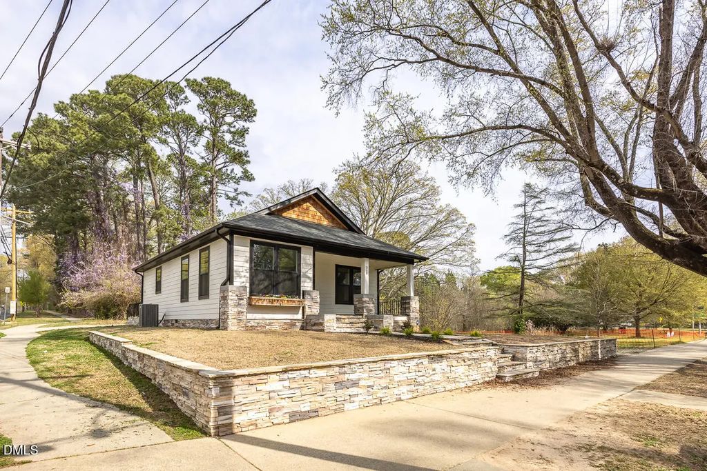 310 W Club Boulevard, Durham