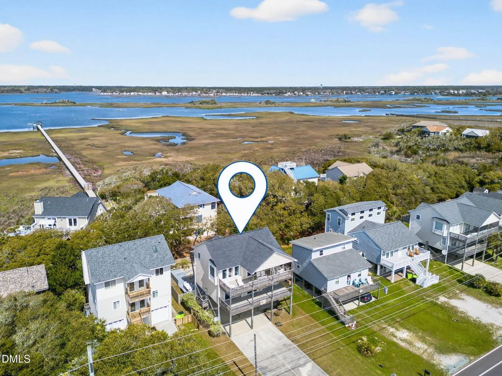 1125 S Topsail Drive, Surf City
