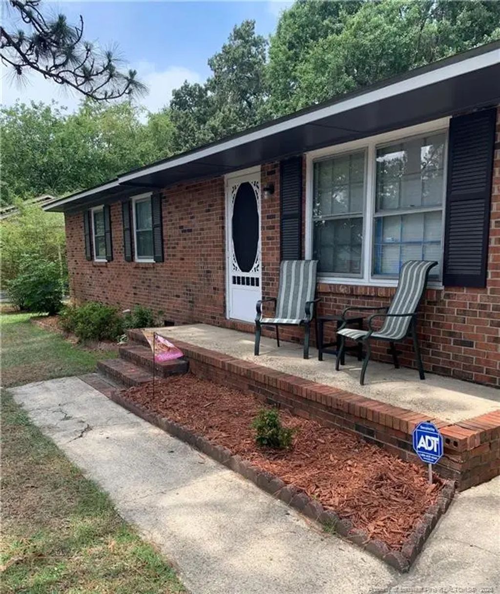 6350 Rockford Drive, Fayetteville