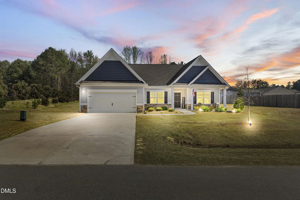 113 Lexington Drive, Sanford