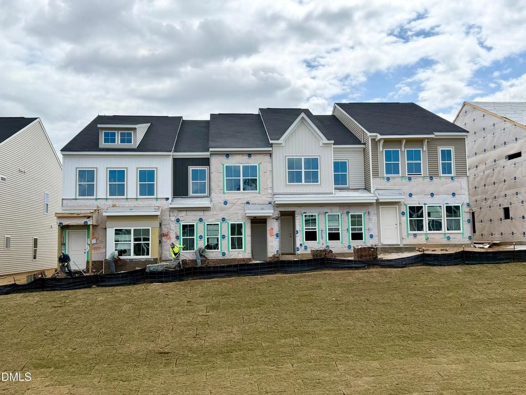 129 Blue Melody Avenue 256, Garner