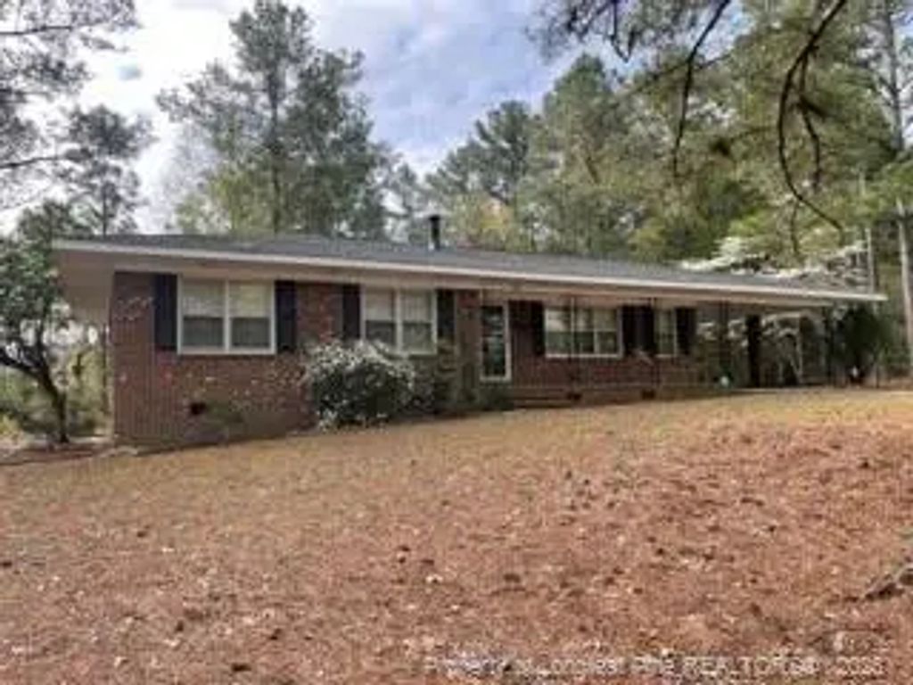 395 N Gaines Street, Southern Pines