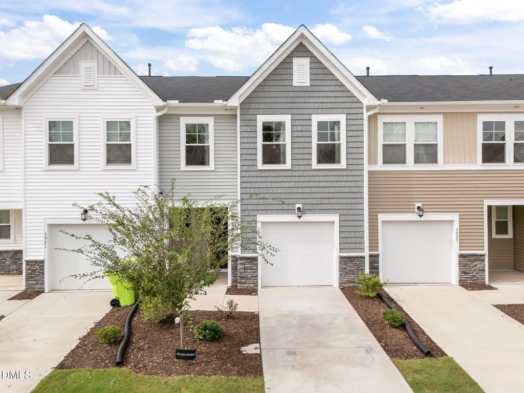 5923 Woodlawn Drive, Durham