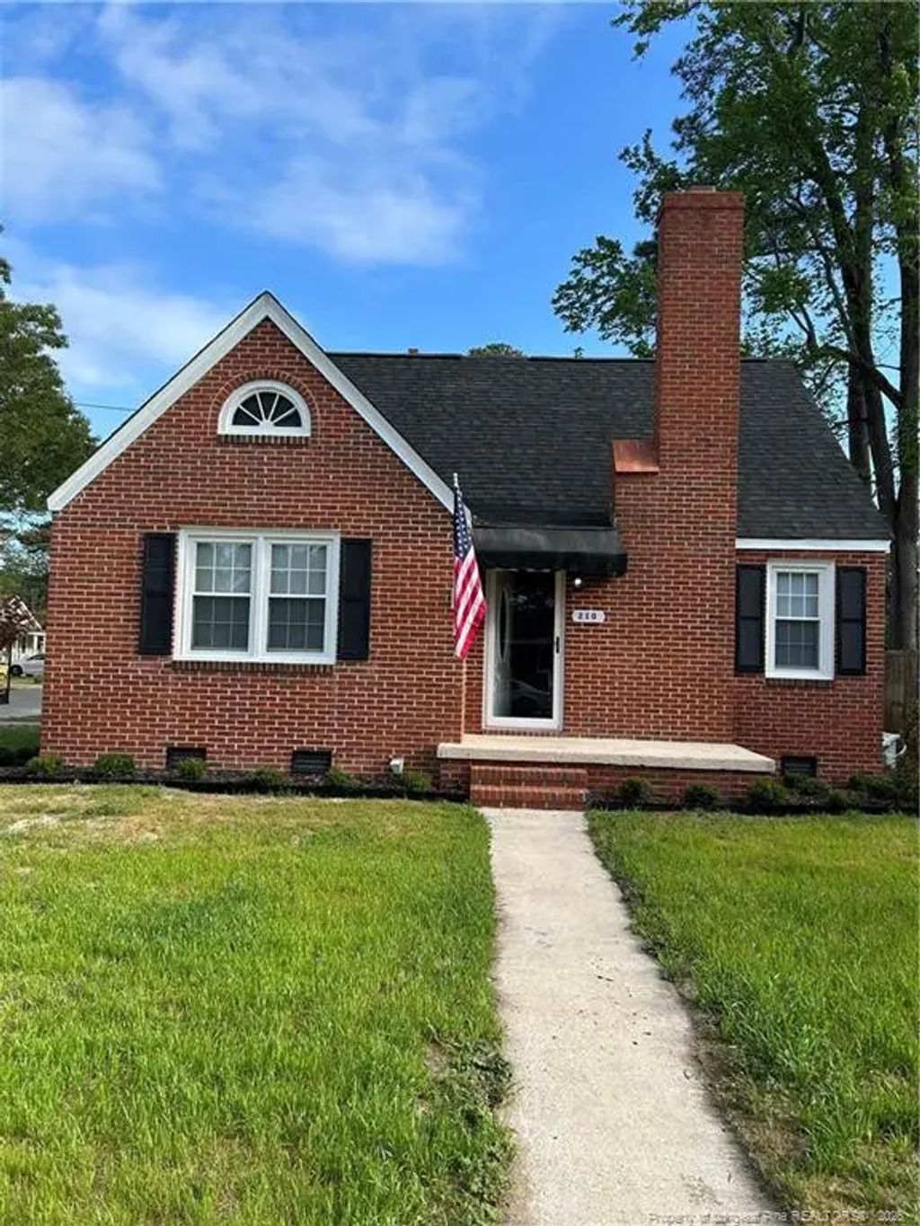 210 W 21st Street N, Lumberton