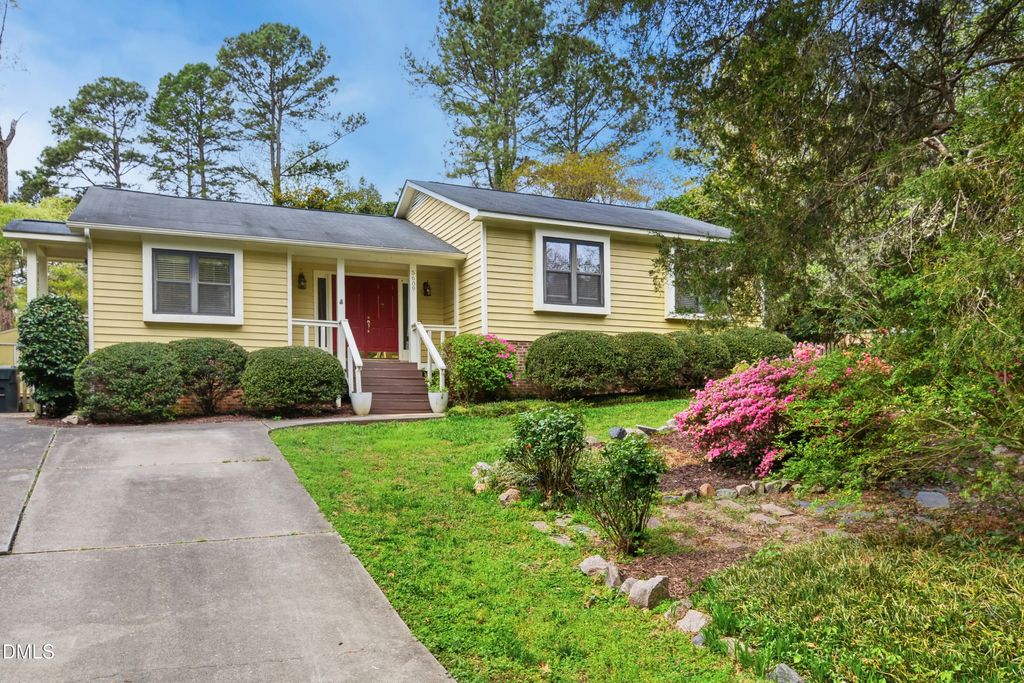 5609 Groomsbridge Court, Raleigh