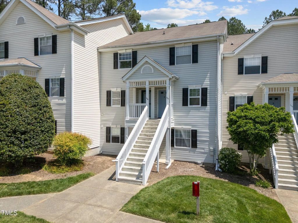 128 Schultz Street, Chapel Hill