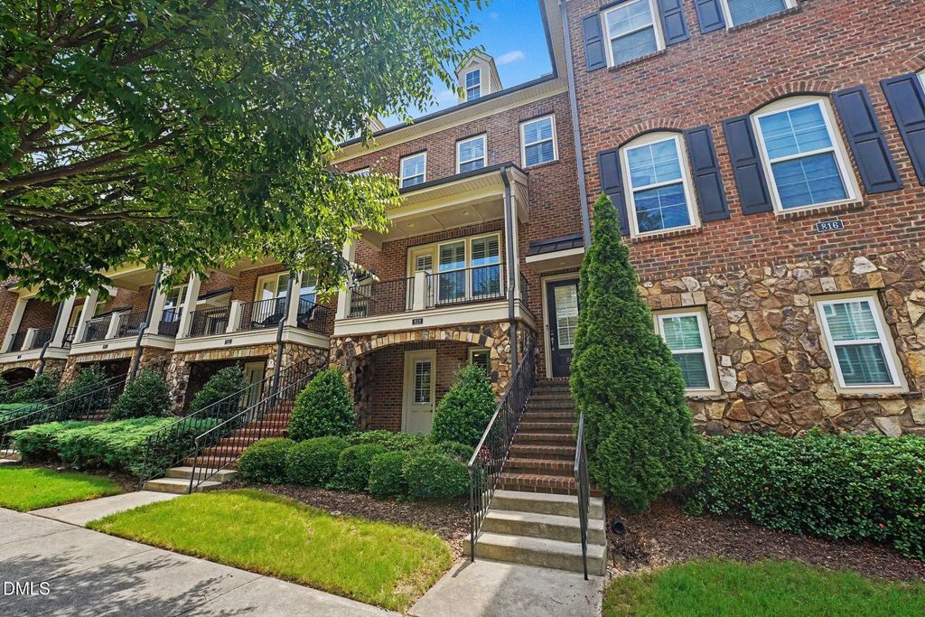 818 Bankston Woods Way, Raleigh