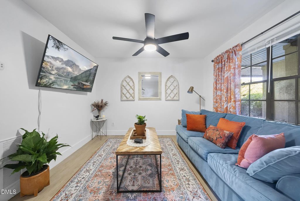 807 W Trinity Avenue Apt 127, Durham