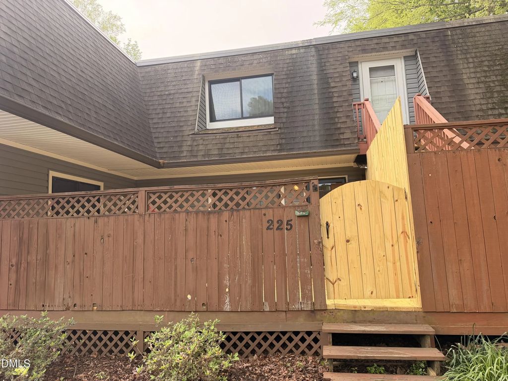 225 Summerwalk Circle, Chapel Hill
