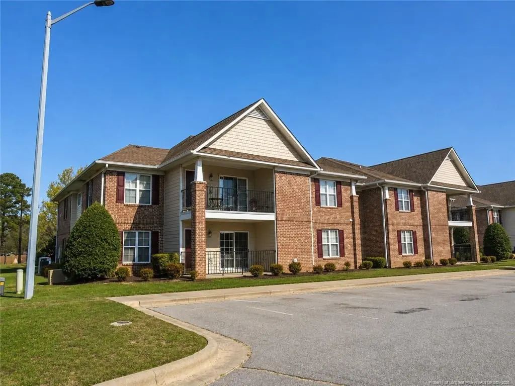 1830 Balmoral Drive 201, Fayetteville