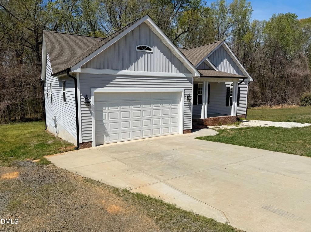 987 Red Stone Court, Rougemont