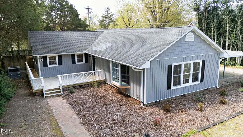 2234 Saddle Club Road, Burlington