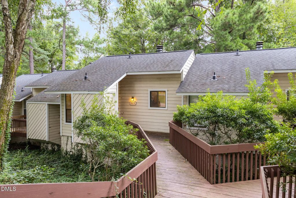 107 Concannon Court, Cary