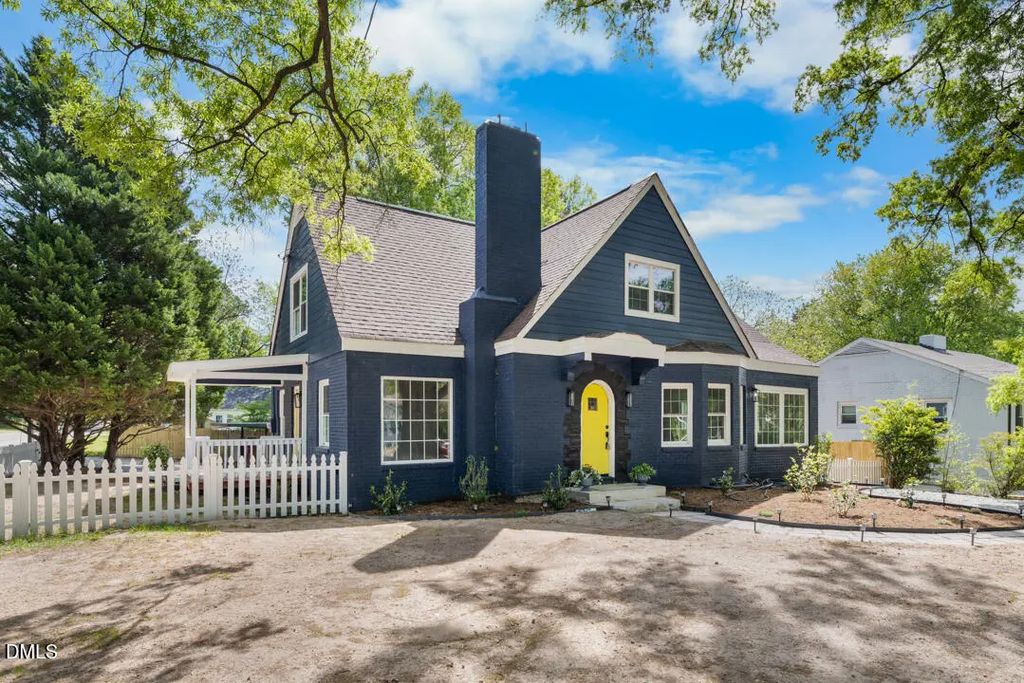 2526 N Roxboro Street, Durham