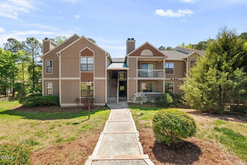 3704 Chimney Ridge Place Apt 207, Durham