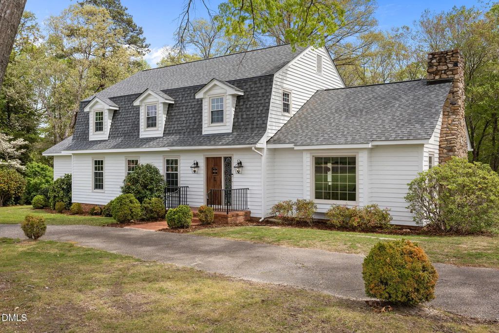 1094 Guy Road, Angier