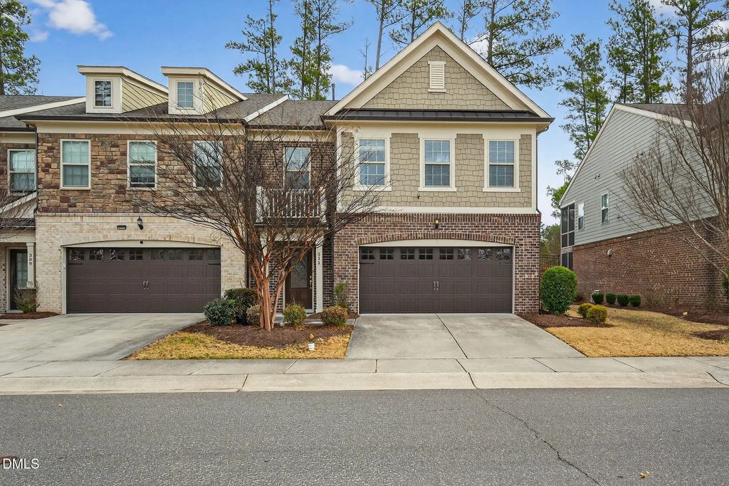 311 Castle Rock Lane, Cary