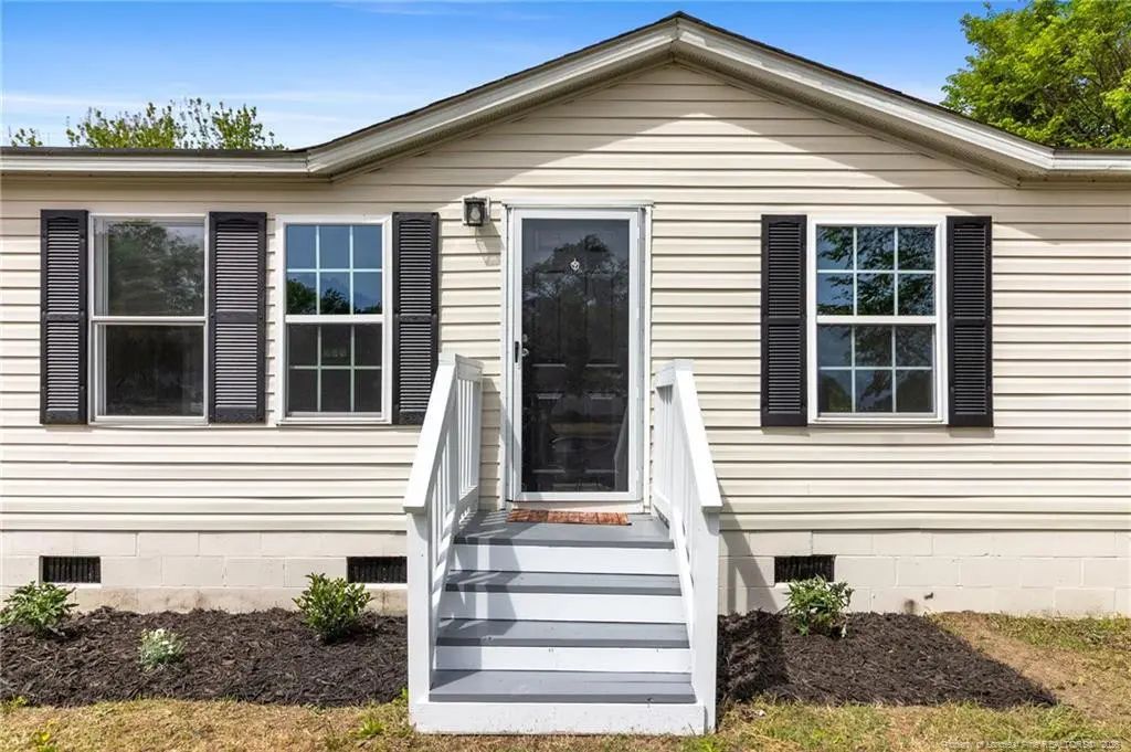 2504 Carriage Road, Fayetteville