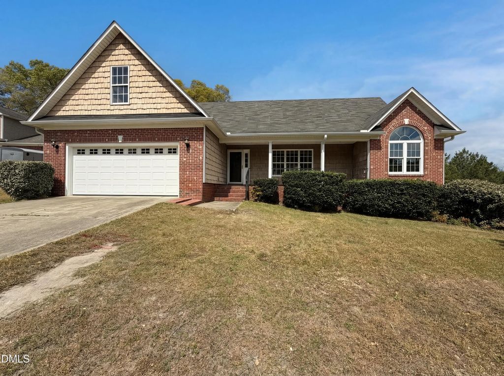 158 Ironwood Way, Raeford