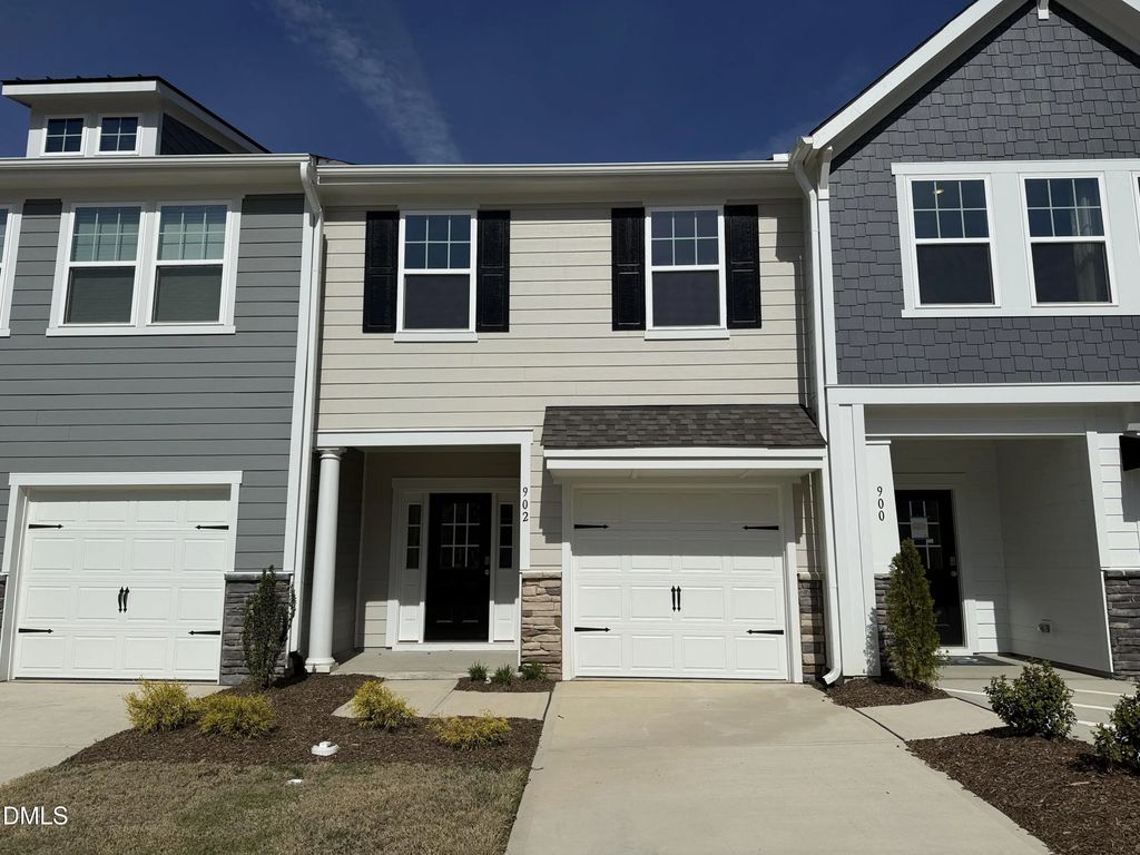 902 Kensley Grove Lane, Fuquay Varina