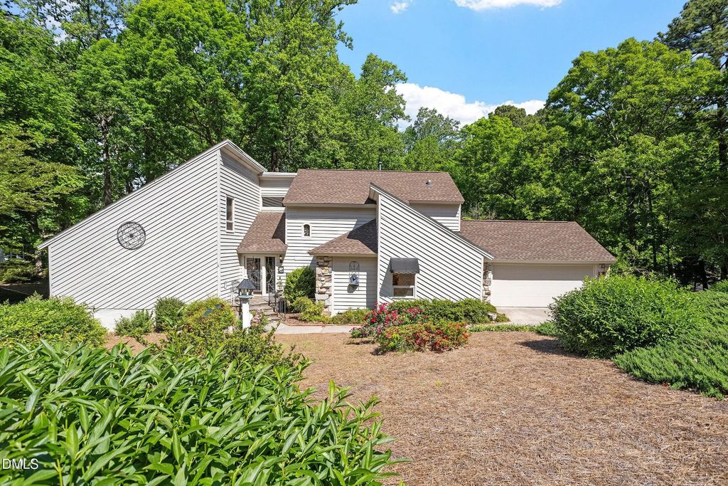 2013 Weybridge Drive, Raleigh