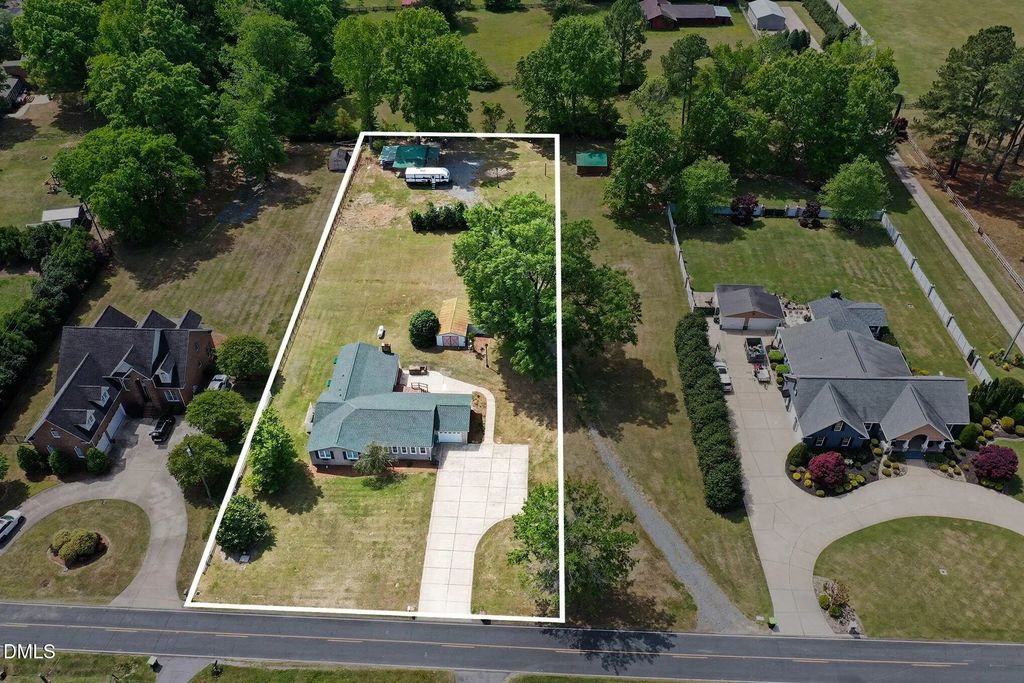 1782 Chicora Road, Dunn