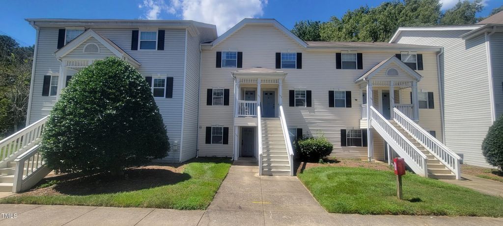 137 Kingsbury Drive, Chapel Hill