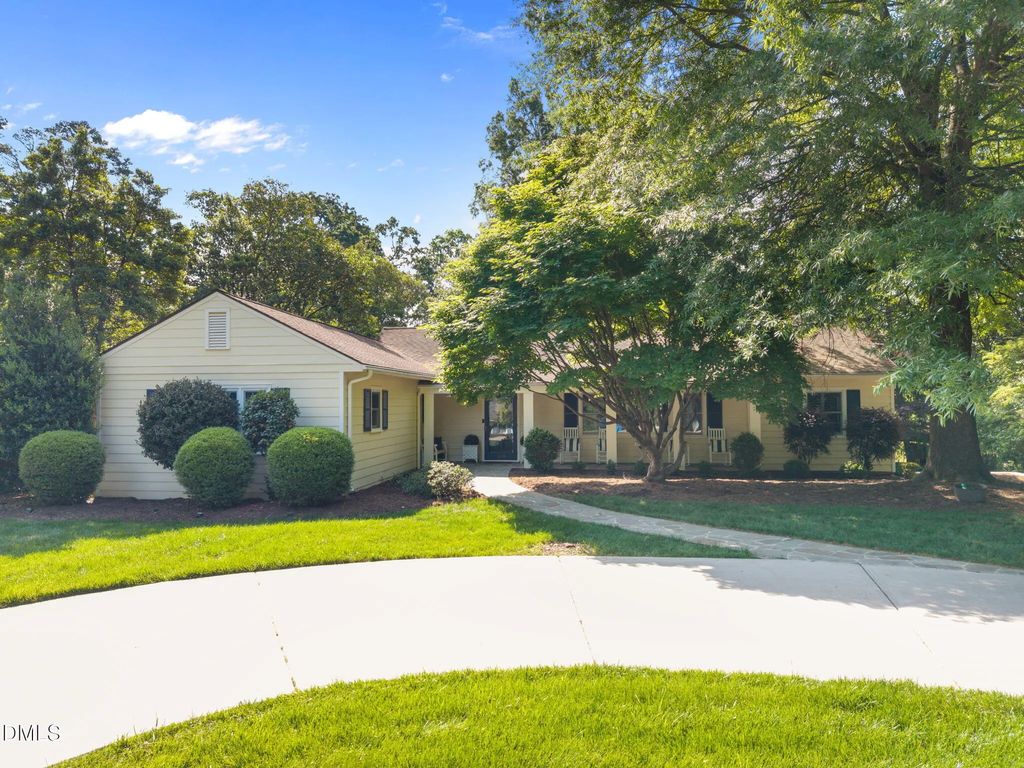 809 Lake Boone Trail, Raleigh