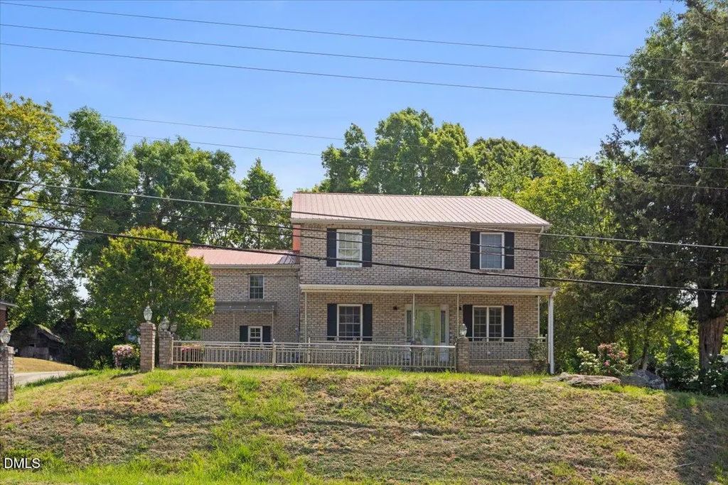 836 S Main Street, Roxboro