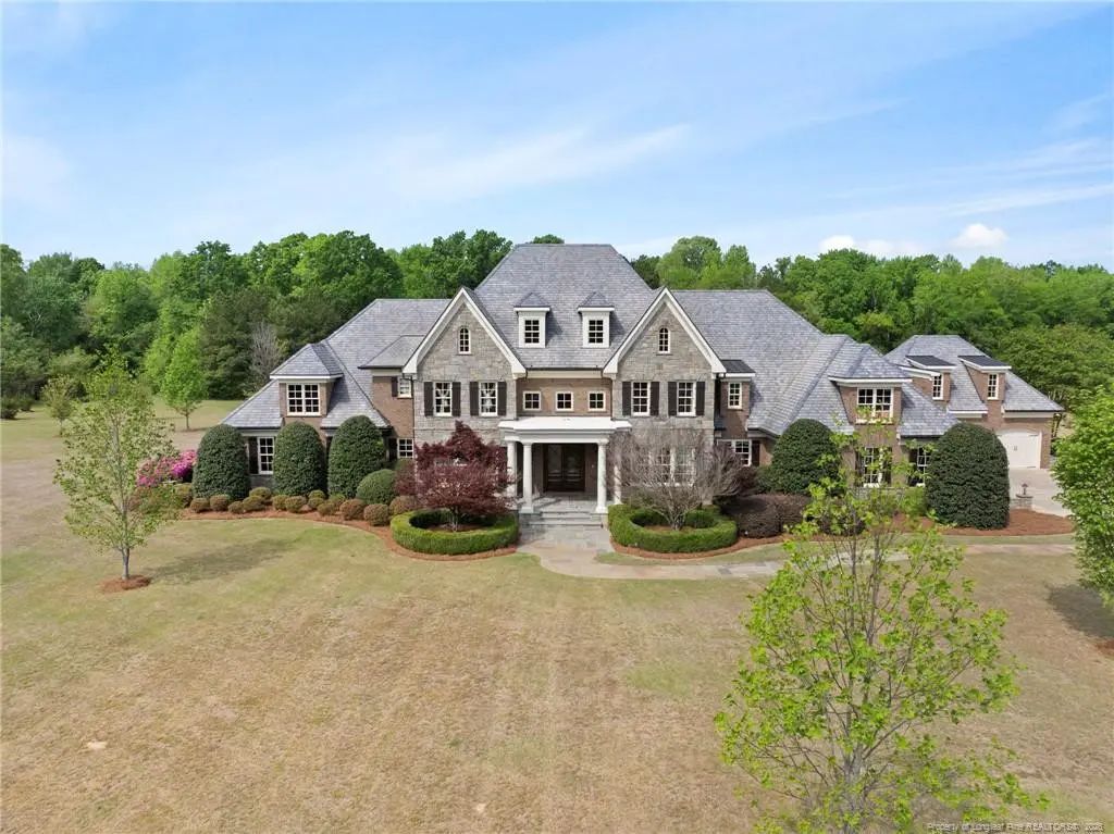 1181 Middle Road, Fayetteville