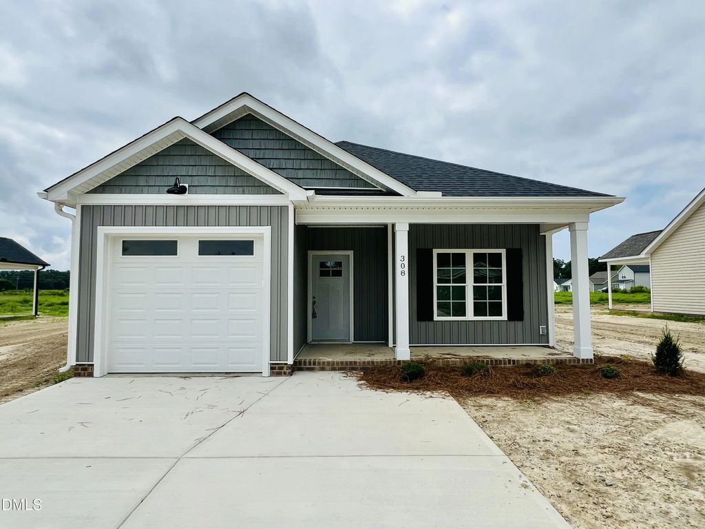 308 E Norwayne Alumni Way, Fremont