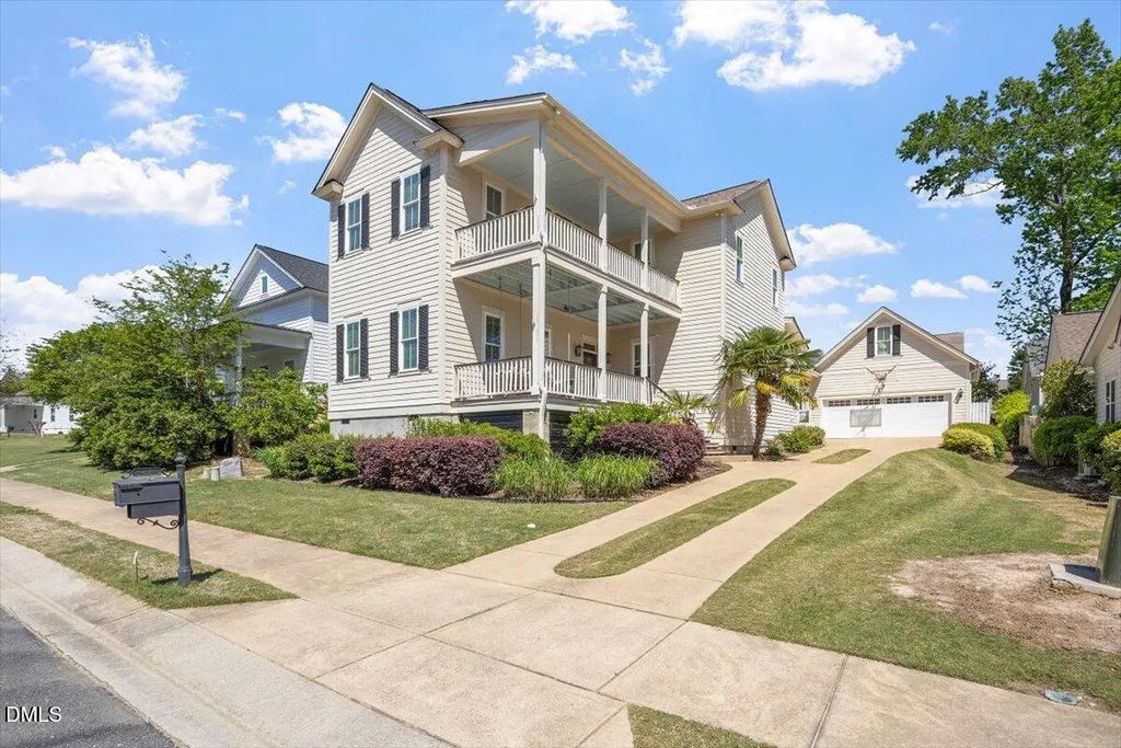 90 Ellen Circle, Clayton