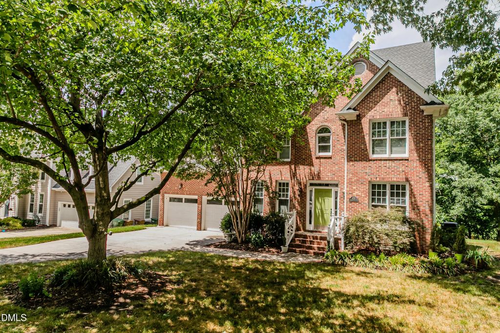 108 Ferncroft Court, Cary