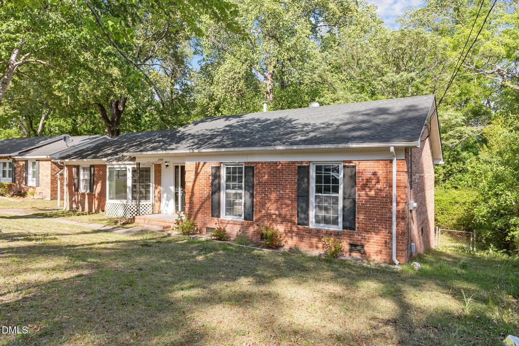 5308 Foxfire Road, Fayetteville
