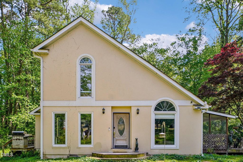198 Pope Lake Road, Angier