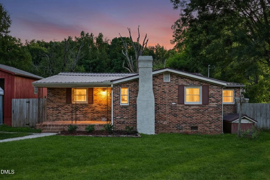 205 Bacon Road, Rougemont