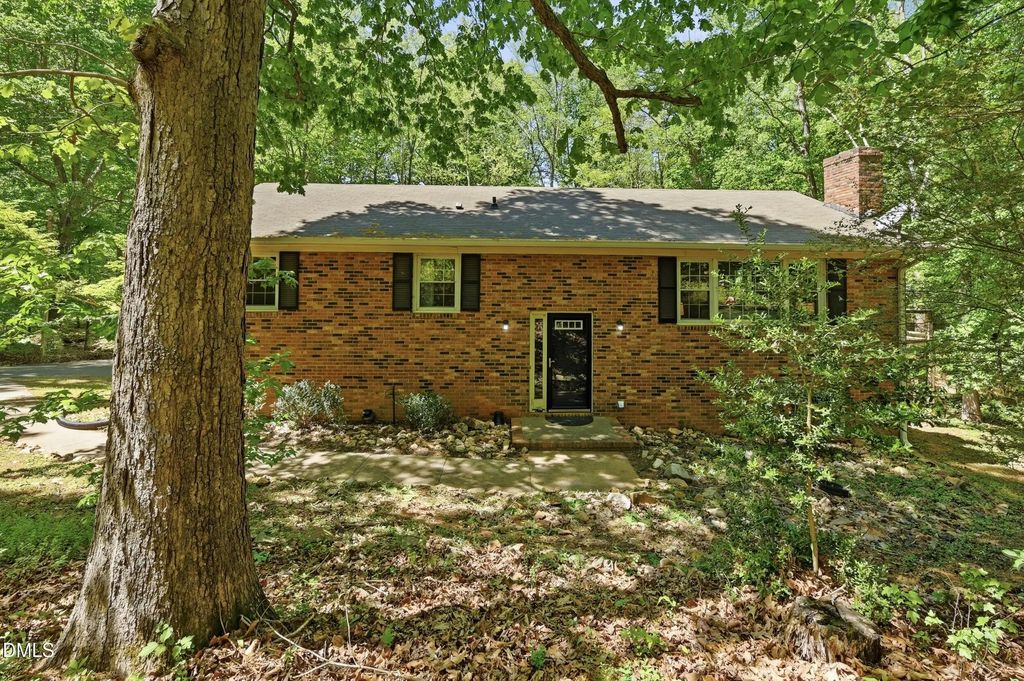 7811 Buckhorn Road, Hillsborough