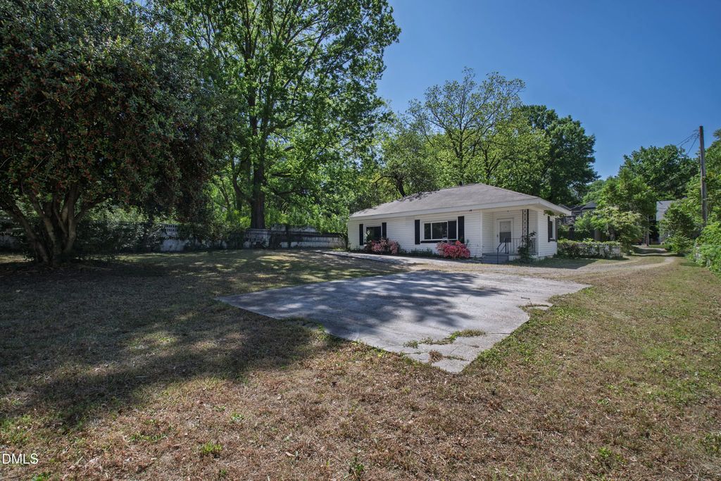 2618 Bedford Avenue, Raleigh