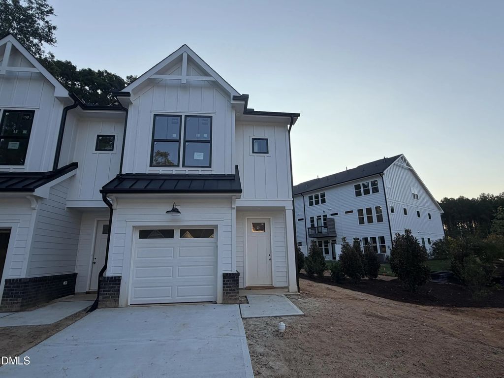 615 W Cable Court, Apex