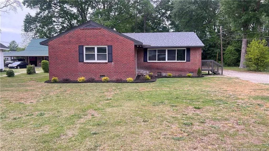 212 Peachtree Street, Red Springs