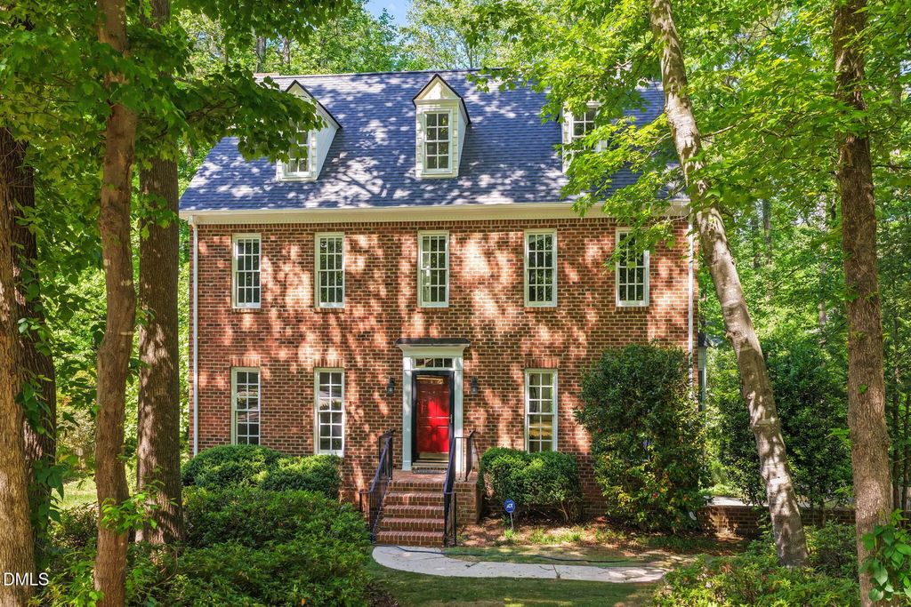 107 Thornewood Drive, Cary