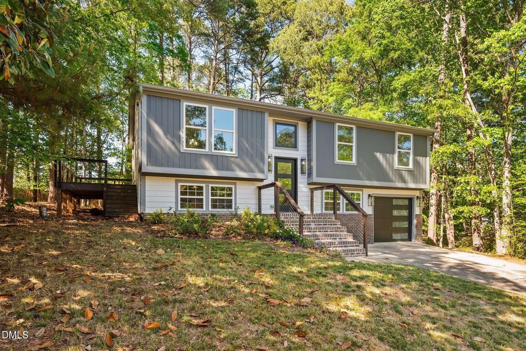 313 Crown Oaks Drive, Raleigh