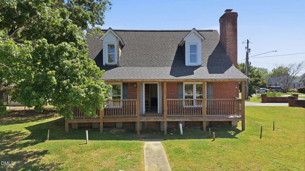 9433 Colonial Drive, Middlesex