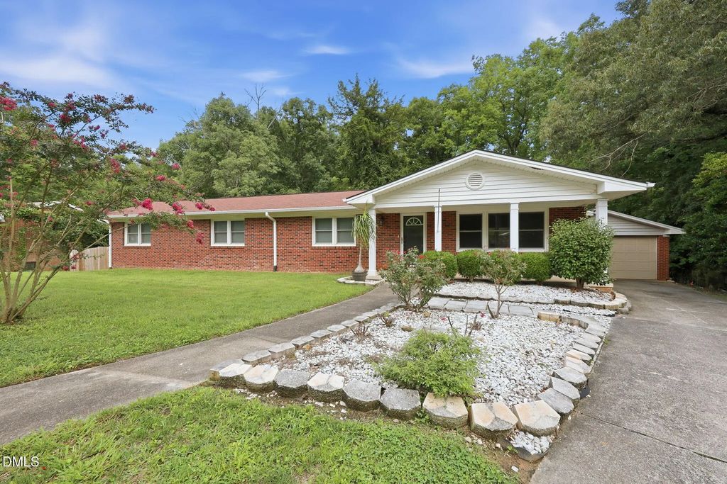 614 Ridgeway Drive, Burlington