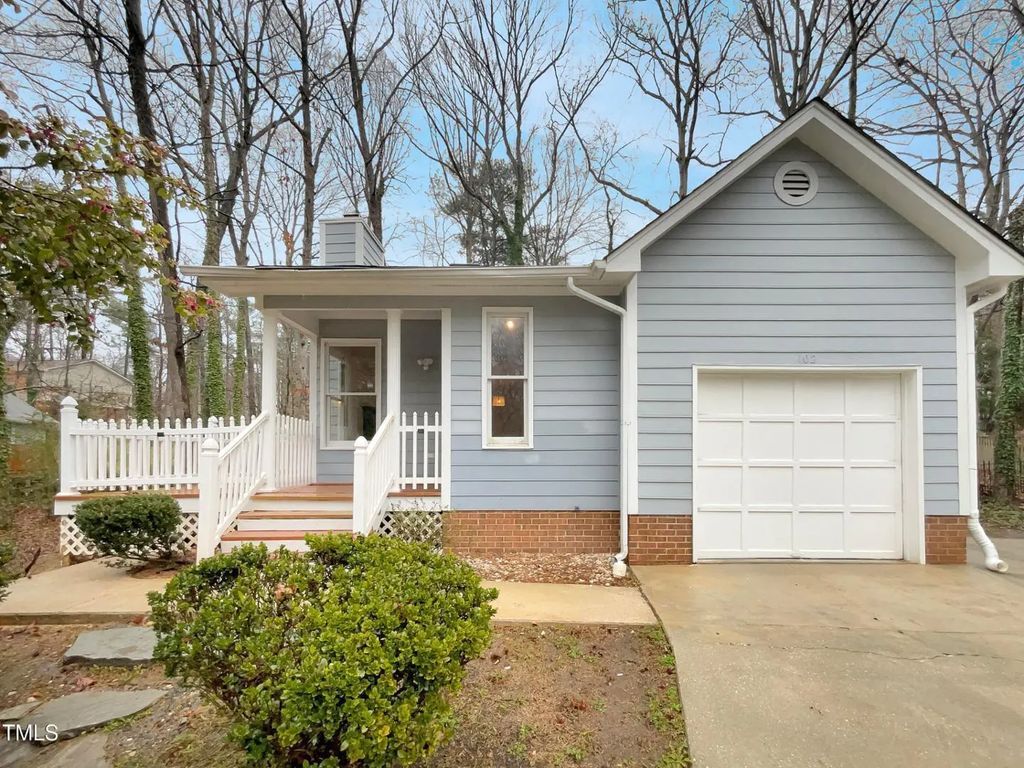 102 Shotts Court, Cary