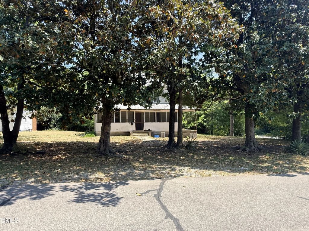 1011 W New York Avenue, Southern Pines